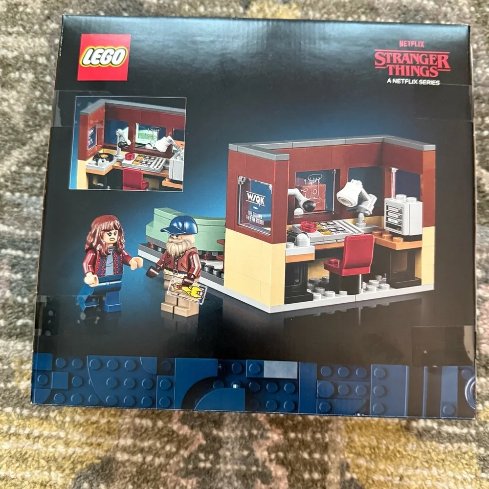 LEGO 40891 Stranger Things: WSQK Radio Station NEW - Picture 3 of 7